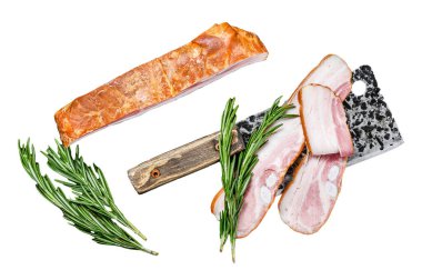 Et satırında domuz pastırması kes. Beyaz arkaplanda izole edilmiş, Üst görünüm