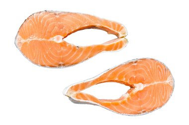 Çiğ somon bifteği, organik balık. Beyaz arka planda izole edilmiş. Üst görünüm
