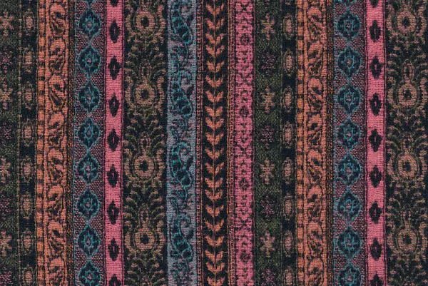 Nepal tekstil geçmişi. Örülmüş etnik kumaş