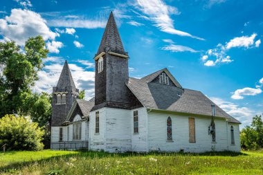Knox Presbiteryen Kilisesi, eski adı Knox United Kilisesi, 1884 'te Quappelle, SK' de inşa edilmiş.
