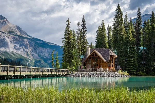 Vista Icônico Emerald Lake Lodge Emerald Lake Parque Nacional Yoho — Fotografia de Stock