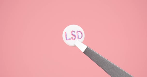 Lsd White Pill Closeup Drogas Psicodélicas Ácido Lisérgico Imagens Alta — Vídeo de Stock