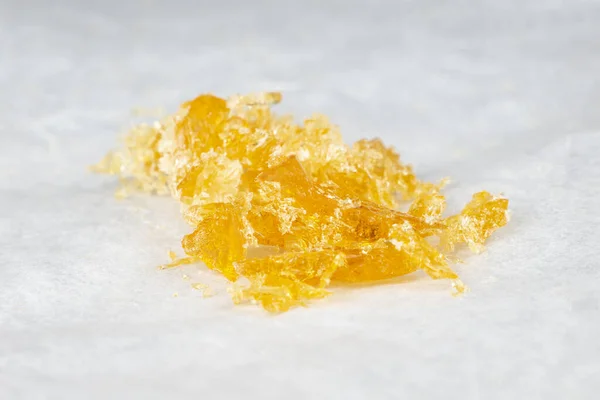 Gelb Orangefarbene Kristalle Aus Cannabiswachs Nahaufnahme Hoch Thc Kleckse Harz Stockfoto