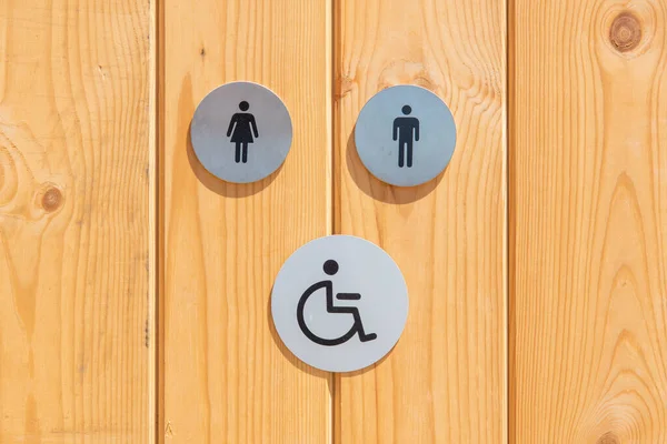 Umumi Tuvaletin Kapısına Simgeler Yerleştirildi Erkekler Kadınlar Engelliler — Stok fotoğraf