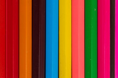 Ahşap renkli kalemlerle biçimlendirilmiş doku