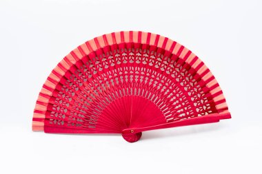 Geleneksel İspanyolca açık ahşap yelpaze, farklı motifler ve renklerle boyanmış.