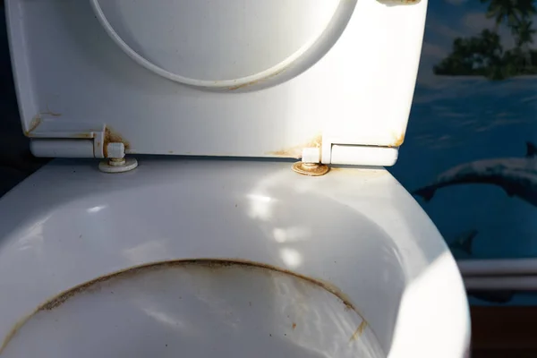 Old Dirty Toilet Seats Yellow Stains Poor Condition — Stock Photo, Image