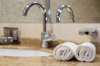 Banyo lavabo Lavabo Bataryası ile iç. Modern tasarımlı banyo