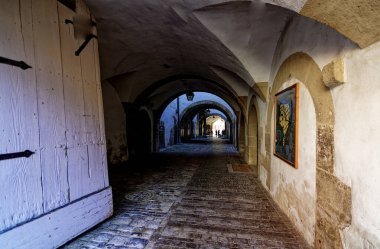 Rothenburg ob der Tauber Ortaçağ kasabasında bahar günü. 
