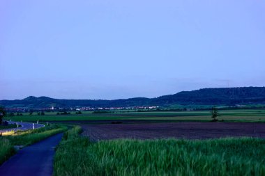 Güzel yaz Bavyera 'nın sakin manzaraları. 