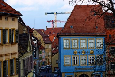 Bamberg şehrinde harika bir gün Yağmurlu bir havada.