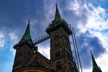 Bamberg şehrinde harika bir gün Yağmurlu bir havada.