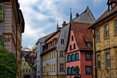 Bamberg şehrinde harika bir gün Yağmurlu bir havada.