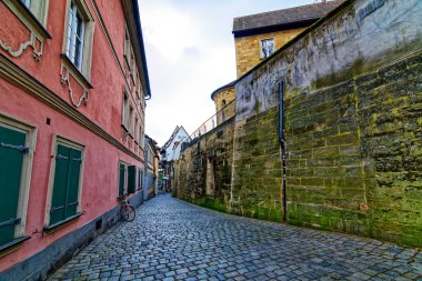 Bamberg şehrinde harika bir gün Yağmurlu bir havada.
