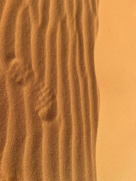 Schoenafdrukken Een Zandduin Sahara Merzouga Zandkorrels Die Kleine Golven Vormen — Stockfoto