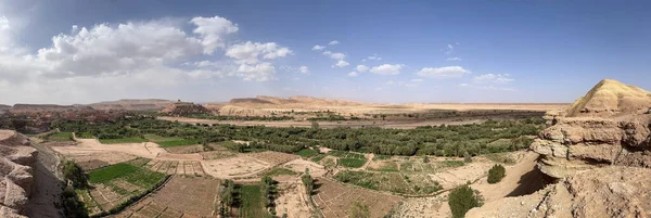Marrocos Vista Vale Com Ait Benhaddou Segundo Plano Vila Fortificada — Fotografia de Stock
