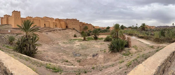 Maroko Widok Starożytnych Murów Panoramy Ait Benhaddou Historycznej Ufortyfikowanej Wioski — Zdjęcie stockowe