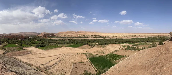 Marrocos Vista Vale Com Ait Benhaddou Segundo Plano Vila Fortificada — Fotografia de Stock