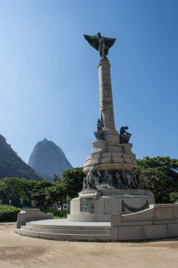 Rio de Janeiro, Brezilya, 06-07-2023: Urca bölgesinde General Tiburcio meydanında yer alan Laguna ve Dourados kahramanları anıtı. 