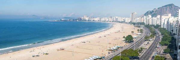 Rio Janeiro Brezilya 2023 Copacabana Plajının Havadan Görünüşü Bitki Örtüsü — Stok fotoğraf