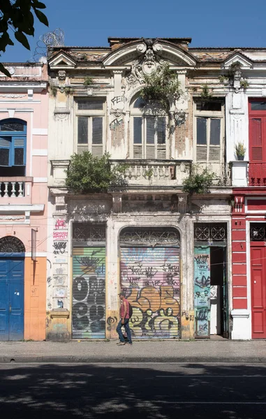 ブラジル リオデジャネイロ 2023 市内中心部に位置し 歴史的なモニュメント 植民地建築 ナイトライフで有名なラパの街並みを望む街のスカイライン — ストック写真