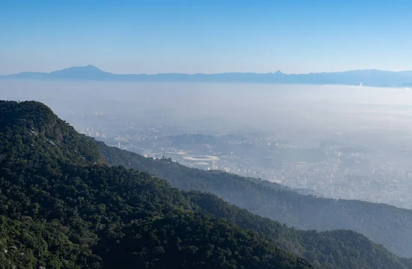 Rio Janeiro Brazylia 2023 Miejska Panorama Porannej Mgły Widzianej Chrystusa — Zdjęcie stockowe