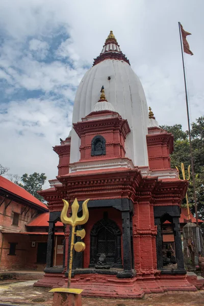 stock image Kathmandu, Nepal, 10-03-2023: one of the 518 mini temples inside the complex of Pashupatinath Temple, the famous Hindu temple dedicated to Shiva along the banks of the sacred Bagmati river 