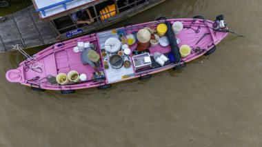 Mekong deltasının havadan görünüşü ve Cai Rang 'ın yüzen pazarı, Ho Chi Minh City' nin güneyi, Vietnam. Tekne ve tüccarlar mal değişimi 10-18-2024