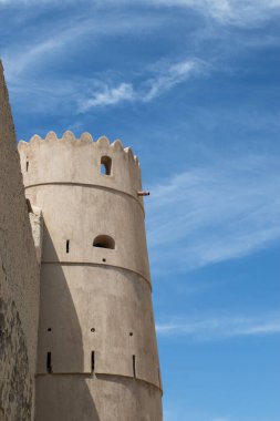 Umman, Ortadoğu, 03-06-2025: Bidbid Kalesi 'nin manzarası, 16. yüzyılda Bidbid, Ad Dakhiliyah Valiliği' ndeki yerel kabilelerden biri tarafından inşa edildi. 