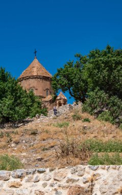 Türkiye: Van Gölü 'ndeki Akdamar Adası' ndaki Kutsal Haç Katedrali (Akdamar Adas Kilisesi), Vaspurakan kralları için bir palatin kilisesi olarak inşa edilen ortaçağ Havari Katedrali