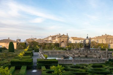 Villa Lante 'deki resmi Parterre Bahçeleri ve Çeşmeleri' nin Yüksek Manzarası Bagnaia, İtalya