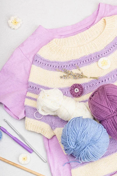 Handmade Crocheted Baby Shirt Lilac Tones Stuff Props Contains Thread — Stock Photo, Image