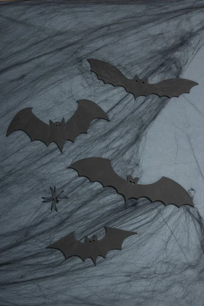 Fundo Engraçado Halloween Teia Aranha Assustadora Morcegos Queda Tradicionais Aranhas — Fotografia de Stock