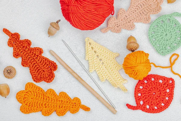 Set Clew Thread Knitting Crocheted Different Leaves Handmade Autumn Hobby — Stock Photo, Image