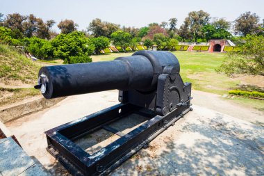 Tainan, Tayvan 'daki Sonsuz Altın Kale' deki topun görüntüsü. Şato 1874 'te inşa edildi ve 1876' da tamamlandı..