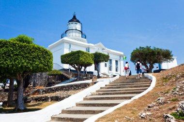 Turistler Kaohsiung, Tayvan 'daki Cihou Deniz fenerini ziyaret ettiler.