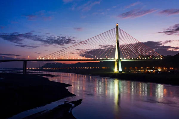 Дивовижний Міст Кабелем Однією Головних Автомобільних Артерій Гаосюні Тайвань — стокове фото