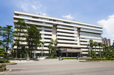 Tayvan 'daki Kaohsiung Şehir Hükümet Binası' nın alçak açılı görüntüsü. Tayvan 'ın Kaohsiung şehrindeki en yüksek seviyeli yerel idare ajansı.