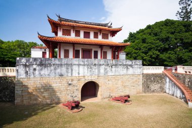 Tainan, Tayvan 'daki Büyük Güney Kapısı' nın eski şehir duvarı manzarası. Tayvan 'ın en iyi korunmuş şehir kapılarından biri..