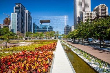 Tayvan 'daki Taichung Belediye Meclisi binasının modern bina manzarası. 