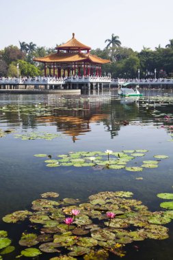 Tainan Parkı 'nın güzel manzarasına Zhong Shan Parkı denirdi. Tatillerde Tainan Parkı 'na turistler geliyor..