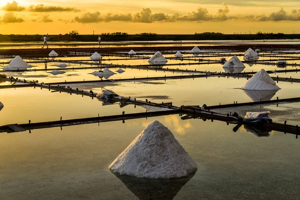 stock image Sunset view of the Jingzaijiao Tile-Paved Salt Fields in Tainan, Taiwan. It is one of Tainan's most popular attractions