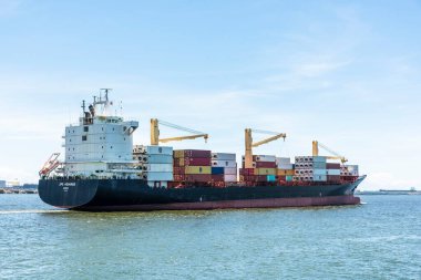 Konteyner gemisi Kaohsiung İkinci Limanı, Tayvan 'dan ayrılıyor..