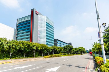 Tayvan Yarı iletken Üretim Şirketi (TSMC), Tayvan Bilim Parkı, TSMC dünyanın en büyük bağımsız yarı iletken dökümhanesidir..