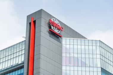 Tayvan Yarı iletken Üretim Şirketi (TSMC), Tayvan Bilim Parkı, TSMC dünyanın en büyük bağımsız yarı iletken dökümhanesidir..