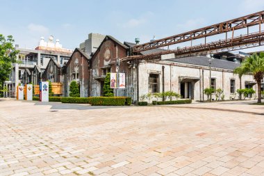 Kültür Mirası Parkı manzarası, Tayvan, Taichung Kültür Bakanlığı. Bu binalar aslında Tayvan 'ın Japon egemenliği sırasında bira fabrikalarıydı..