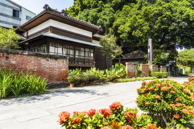 Taichung, Tayvan - 6 Ekim 2021 Tayvan 'daki Taichung Edebiyat Pavyonu' nun manzarası. Müze binaları aslında Japon polis yatakhanesi olarak inşa edildi.. 