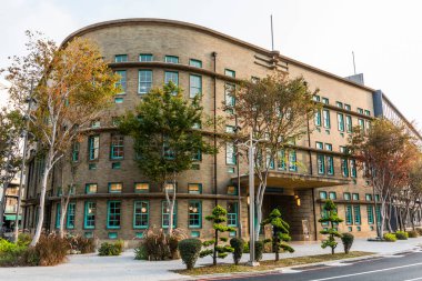 Chiayi City, Tayvan - 9 Aralık 2021: Tayvan 'daki Chiayi Sanat Müzesi' nin dışı. Tayvan Tütünü ve Şarap Tekel Bürosu fabrikasıydı. Tayvan 'da Japon egemenliği sırasında..