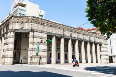 Taipei, Tayvan - 26 Ağustos 2021 Tayvan Ulusal Tayvan Müzesi Doğal Tarih Şubesi manzarası. Eski Tayvan Merkez Bankası, Japonların yönetiminde inşa edildi..