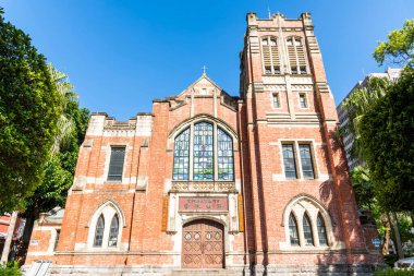 Tayvan Zhongzheng Kilisesi 'nin (chi-nan Kilisesi), Taipei' deki Presbyterian Kilisesi 'nin manzarası. Bu şekil İngiliz Viktorya döneminden kalma bir tuğla kilise tarzını benimsiyor..